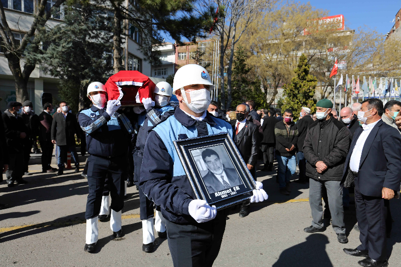Aksaray’ın Sevilen Başkanı Ahmet Er Son Yolculuğuna Uğurlandı