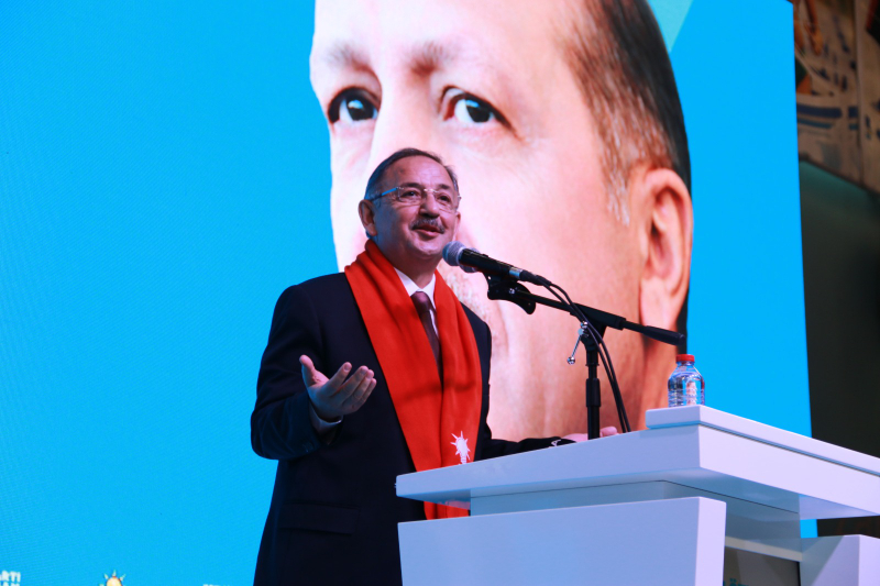 “AK PARTİ BİR DAVA PARTİSİDİR”