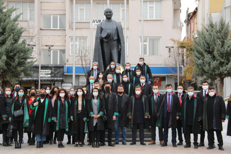 “Siyasi ve ekonomik endişelerimizin olmadığı gelecek bekliyoruz”