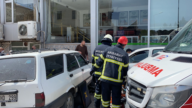 ZİNCİRLEME KAZADA YAŞLI KADIN AĞIR YARALI