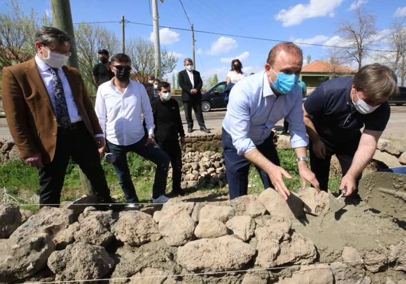 Vali Aydoğdu’dan İşçi Bayramı'nda duvar jesti