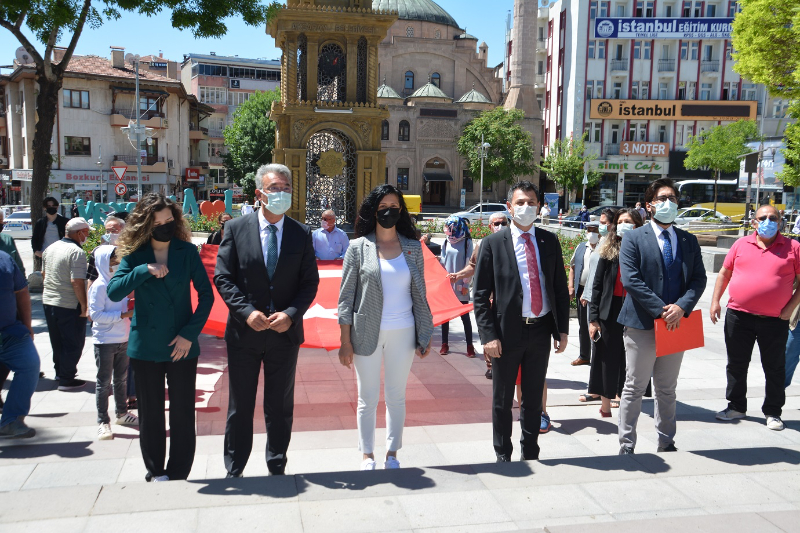 CHP GENÇLİĞİ ATATÜRK’ÜN HUZURUNDA