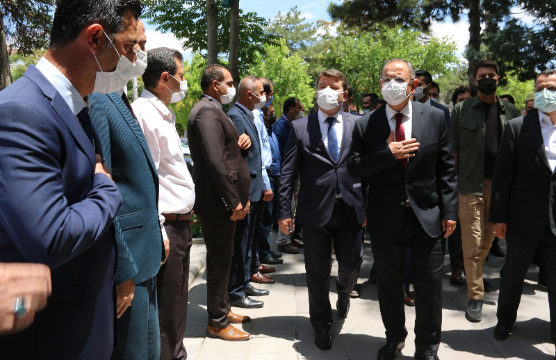 ÖZHASEKİ, “AKSARAY’A HİZMET İÇİN YARDIMCI OLMAM GEREKEN YERDE OLUYORUM”