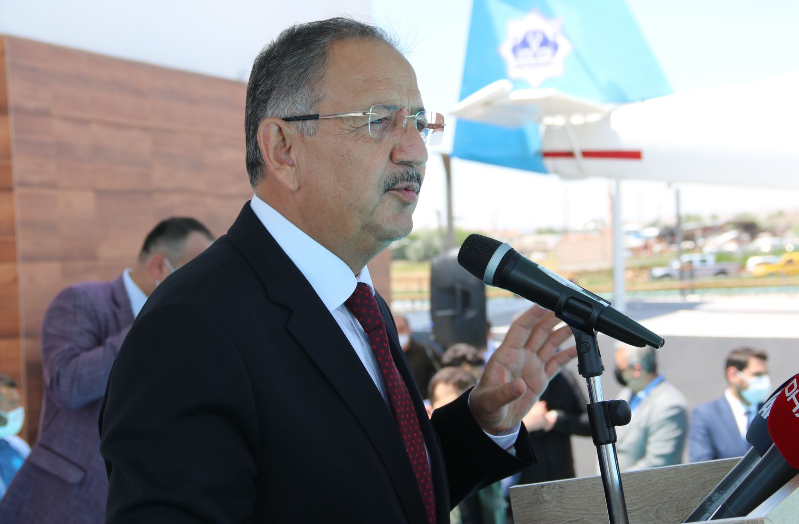 ÖZHASEKİ, “AKSARAY’A HİZMET İÇİN YARDIMCI OLMAM GEREKEN YERDE OLUYORUM”