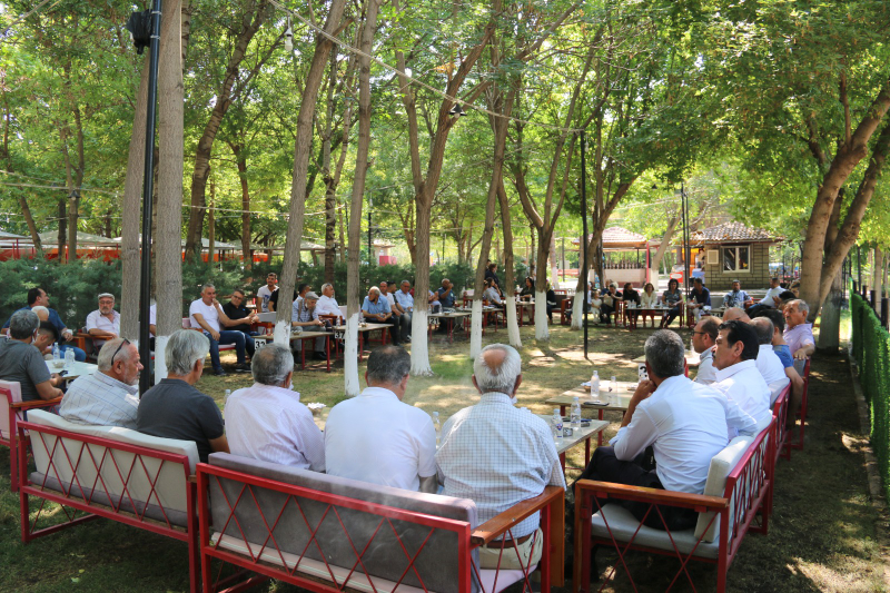 İYİ PARTİLİLER BAYRAMDA BİR ARAYA GELDİ