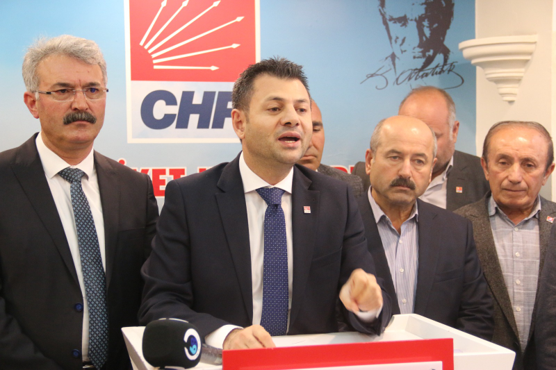 SİYASETİN KONUSU; “VİDEOLAR KASETLER BEL ALTI MUHABBETLER VE TEHDİTLER DEĞİLDİR”
