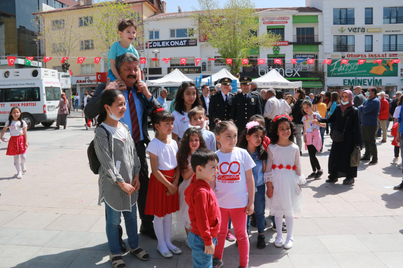 23 Nisan’ın Coşkusunu Çocuklar Yaşattı
