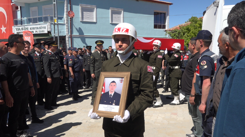 Şehit Uzman Tunahan Erbaşı Dualarla Uğurlandı