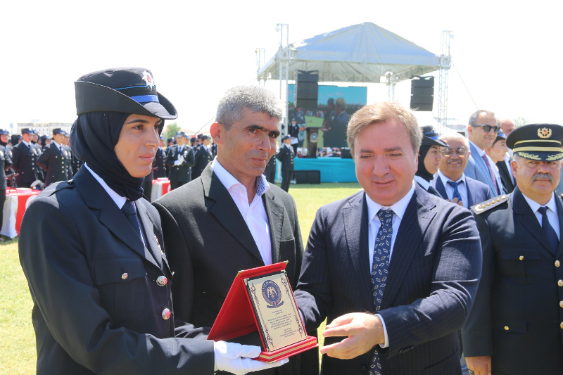 506 KADIN POLİS MEMURU YEMİN ETTİ