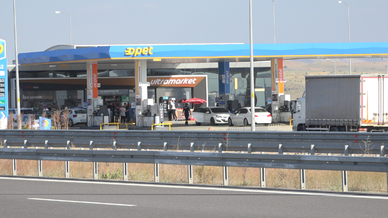 E90 ESNAFI OTOBAN KURBANI OLDU