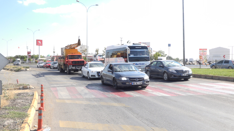 E90 ESNAFI OTOBAN KURBANI OLDU