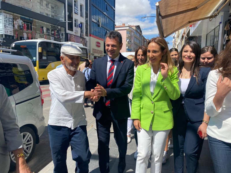 Nazlıaka: “Aksaray Kaderine Terk Edilmiş Bir Kent Konumunda Biz Bunu Kabul Etmiyoruz”