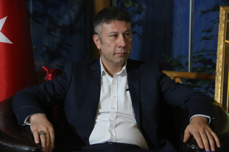 Karaüzüm: “Siyasi Kimlikle Bölücülük Yapanların Karşısındayım”