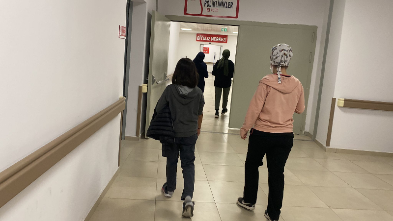 56 Öğrenci Gıda Zehirlenmesi Şüphesi İle Hastaneye Kaldırıldı