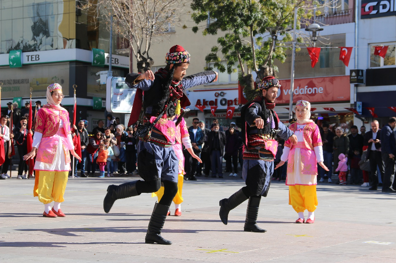 Cumhuriyet Yeni Bir Rejim Ve Dirilişin Adıdır