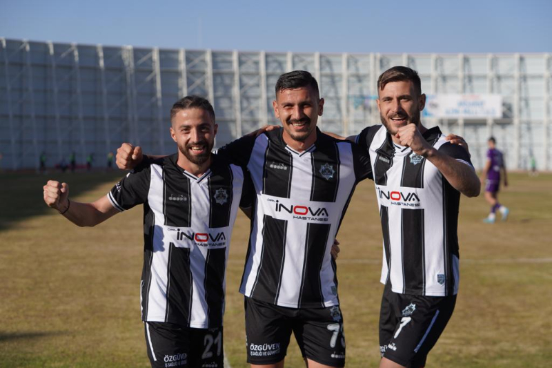 İKİNCİ YARI BAMBAŞKA BİR AKSARAYSPOR 2-1