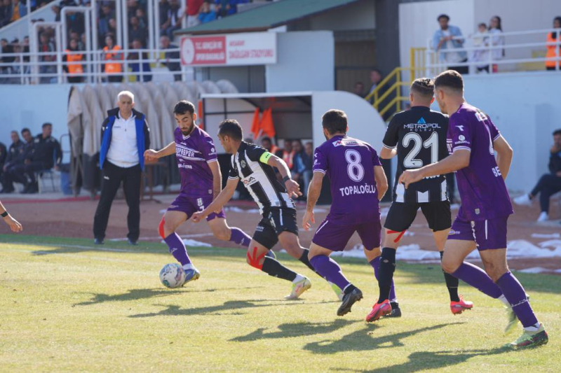 İKİNCİ YARI BAMBAŞKA BİR AKSARAYSPOR 2-1