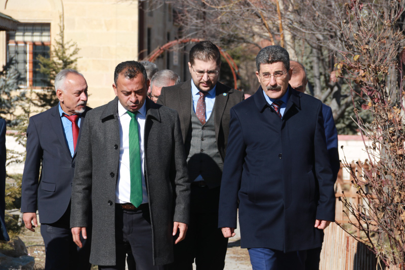 İYİ PARTİ’DEN COŞKULU KONGRE: YENİ İL BAŞKANI CUMALİ ASAL OLDU