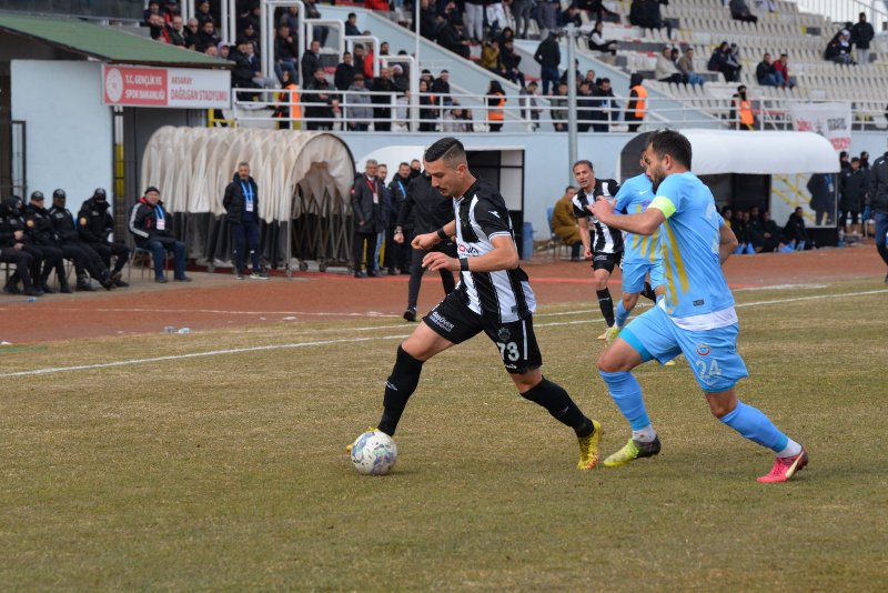 Avşar’dan, Lidere Hayat Öpücüğü