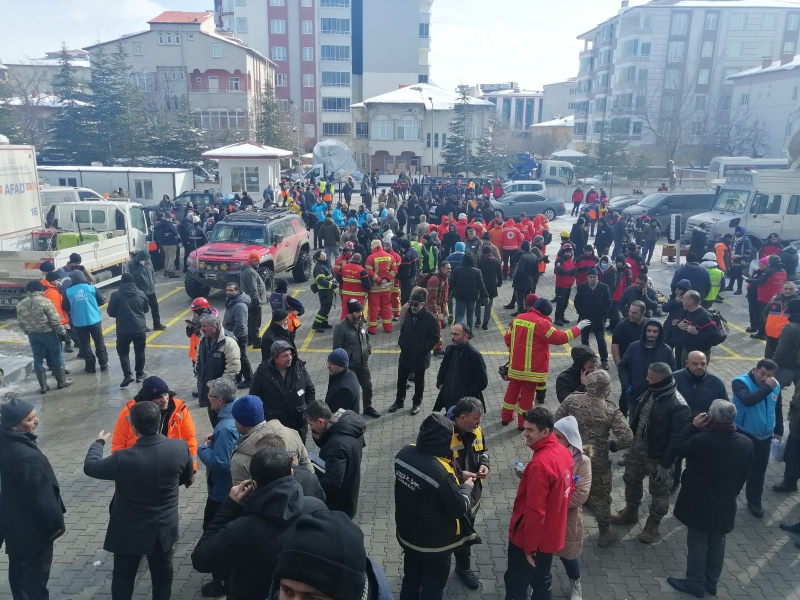 Aksaray Valisi Hamza Aydoğdu AFAD Ekibi, Depremzedeler İçin Çalışmalara Devam Ediyor