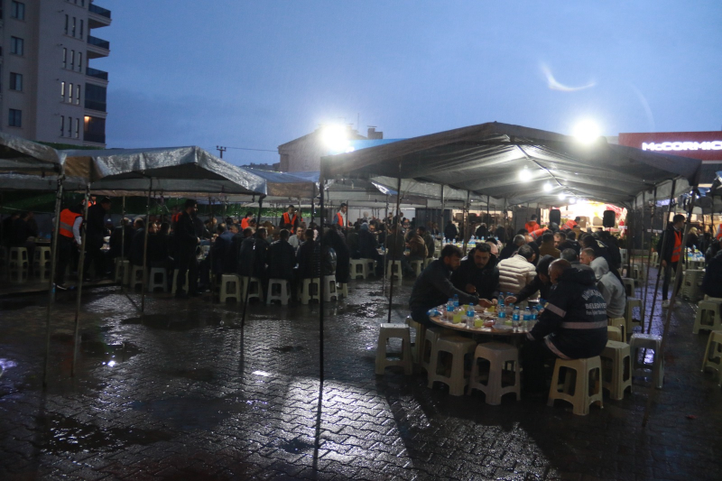 ÖZNALCILAR OTOMOTİV, DÖRDÜNCÜ ŞUBESİNİ AKSARAY'DA AÇTI