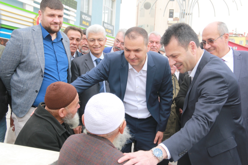 Esnaf Millet İttifakı Milletvekili Adaylarını Alkışlarla Karşıladı