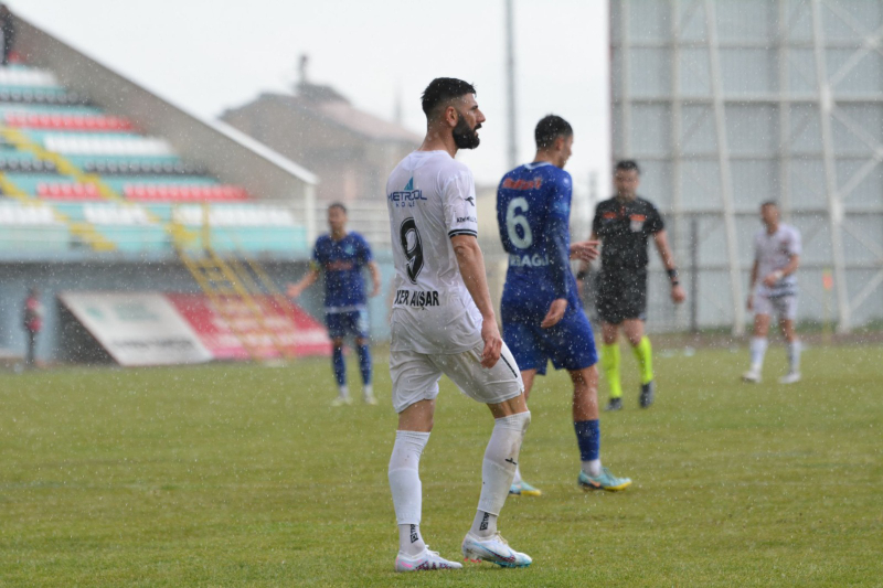 Aksaray’ın Hayalleriyle Değil Futbol Oynayın
