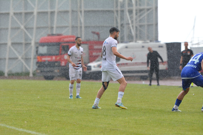 Aksaray’ın Hayalleriyle Değil Futbol Oynayın