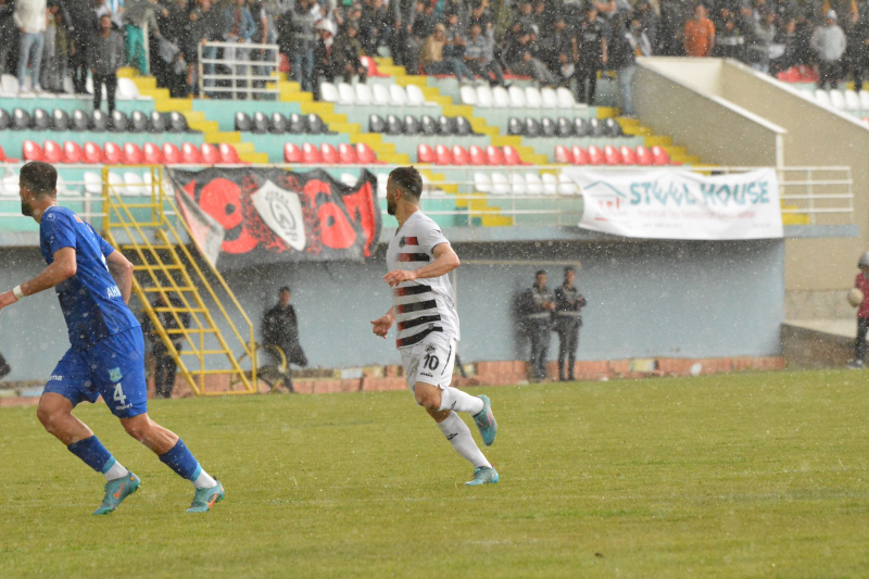 Aksaray’ın Hayalleriyle Değil Futbol Oynayın