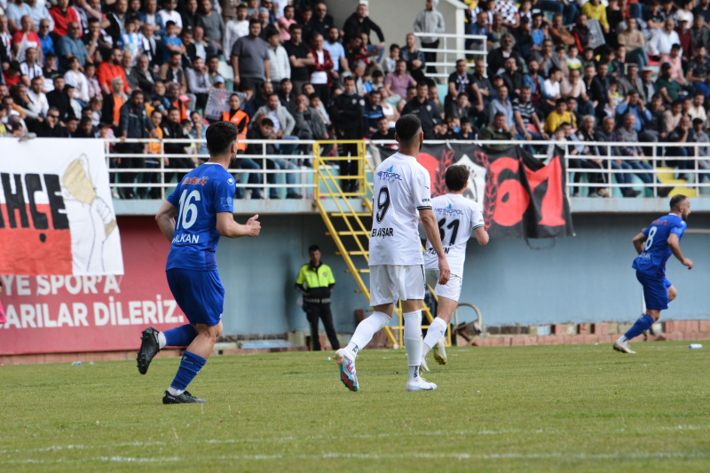 Aksaray’ın Hayalleriyle Değil Futbol Oynayın