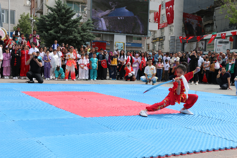 Aksaray 19 Mayıs'ı Coşkuyla Kutladı: Milli Mücadele'nin Ateşi 104 Yıl Önce Yandı