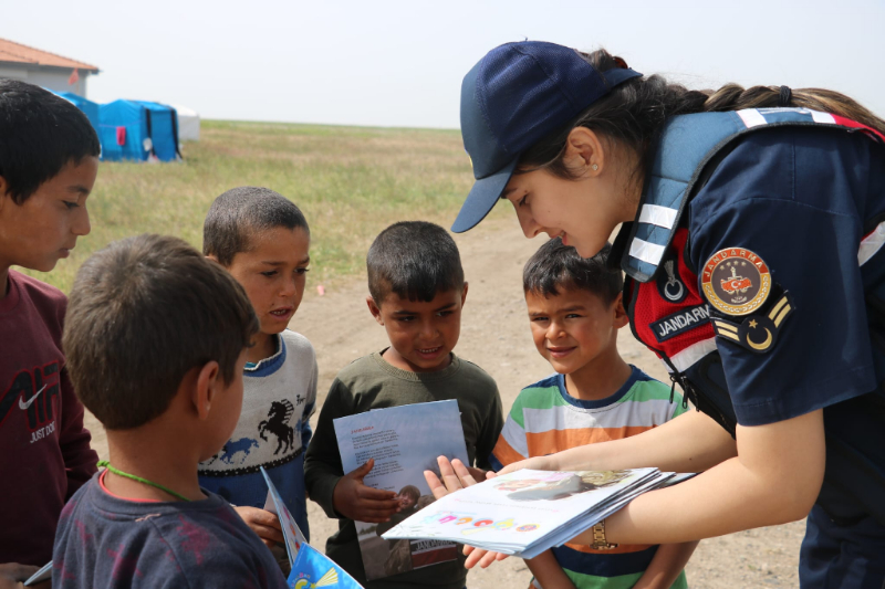 Jandarma, Kadına Şiddeti Önlemek İçin Var Gücüyle Çalışıyor