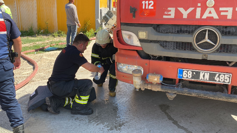 Aksaray OSB'de Geri Dönüşüm Fabrikasında Korkutan Yangın