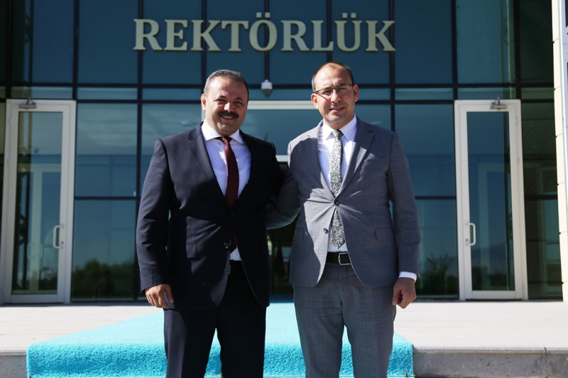 Rektör Arıbaş'a İş Ve Siyaset Dünyasından Ziyaretçi Akını
