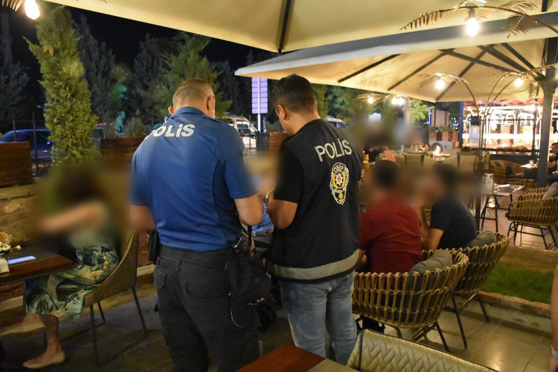 Emniyet Boş Durmadı: 96 Aranan Şahıs Tutuklandı
