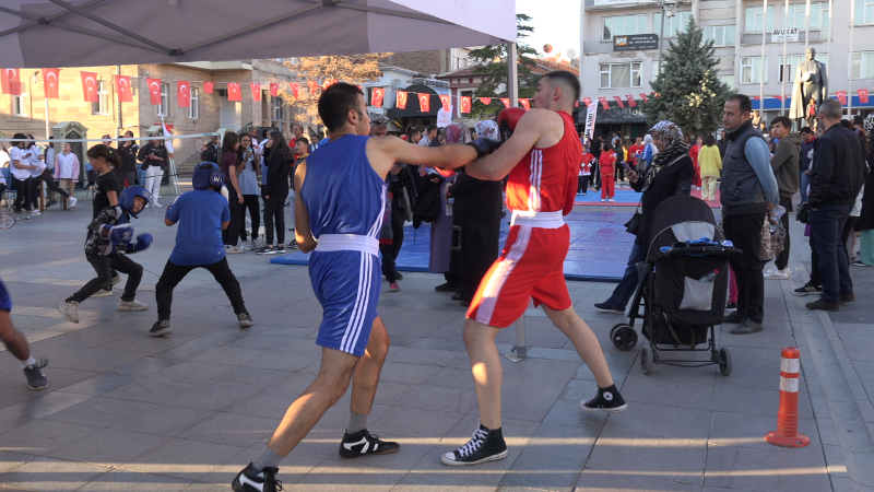 Amatör Spor Haftası'na Katılan Aksaraylı Gençlerin Hedefleri Gururlandırdı