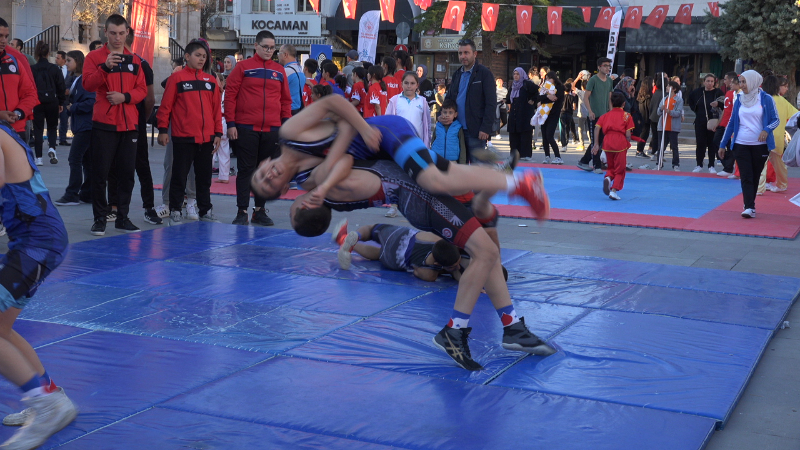 Amatör Spor Haftası'na Katılan Aksaraylı Gençlerin Hedefleri Gururlandırdı