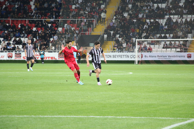 İlk Yarıda Gol Sessizliği