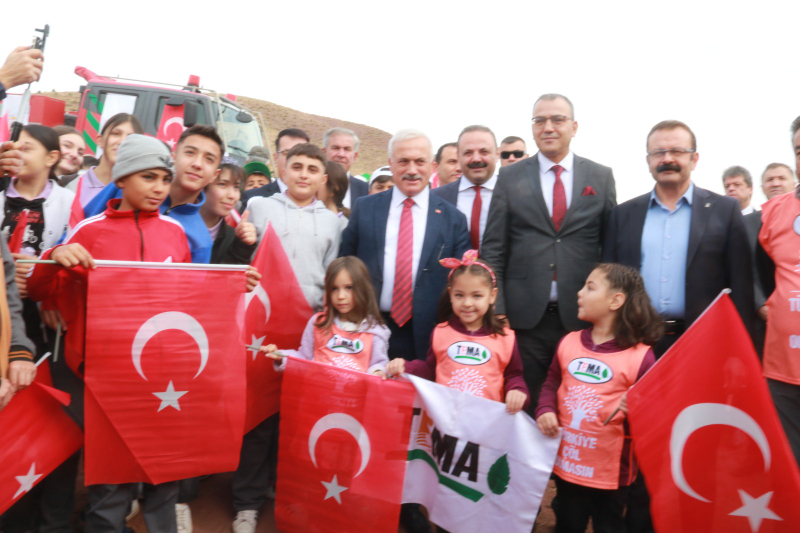 Cumhuriyetin Yeni Yüzyılında "100. Yıl Hatıra Ormanı" Açıldı