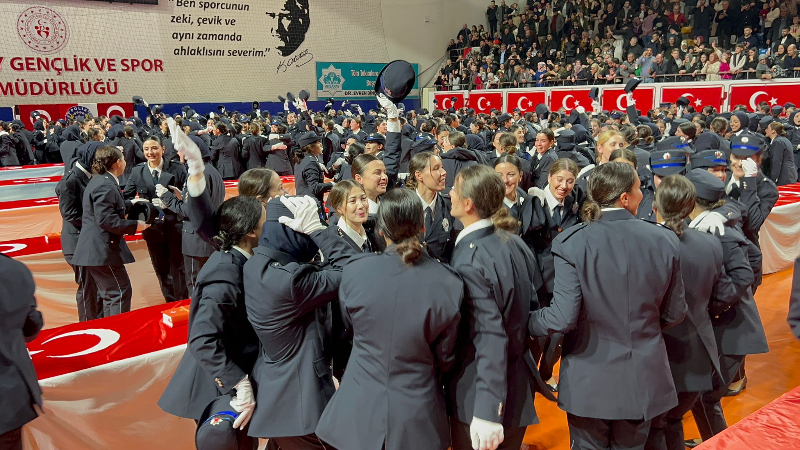Aksaray POMEM’de Mezuniyet Sevinci