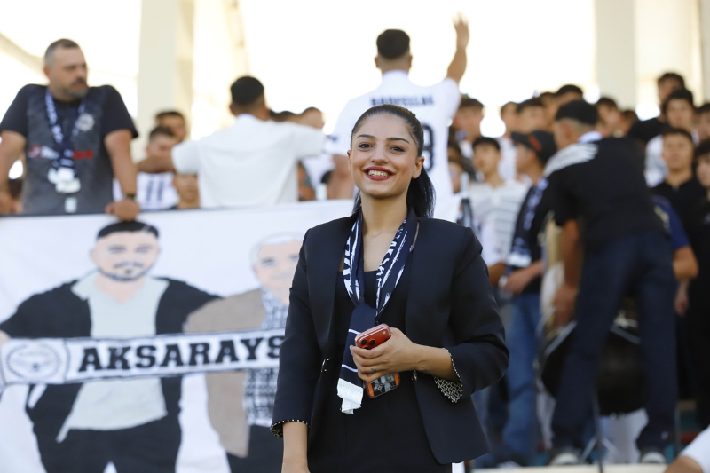 Aksarayspor tribünleri artık daha renkli