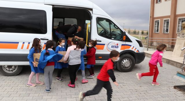 Bedenleri Küçük Ama Yürekleri Kocaman