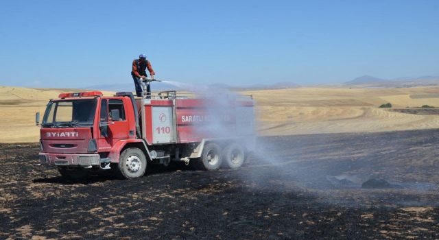 100 dekarlık tarım arazisi yandı