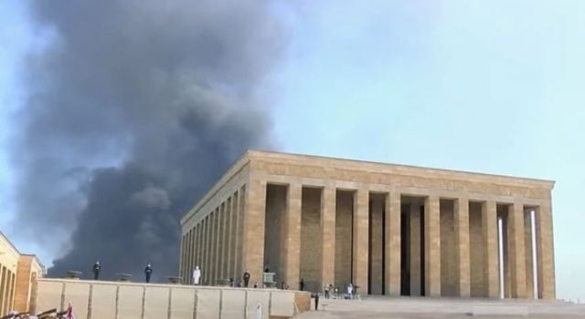 Ankara'da korkutan yangın! Siyah dumanlar yükseldi