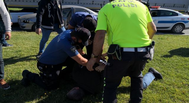 Polisin Şizofren Sürücü İle İmtihanı