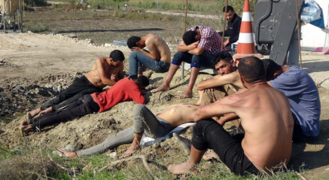 13 Göçmen, Paraları Ve Eşyaları Alındıktan Sonra Sopa Ve Coplarla Dövülerek Yarı Çıplak Halde Türkiye'ye İtildi