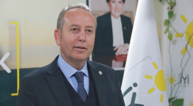 İYİ Parti İl Başkanı Ağır, “Sağlık Çalışanlarımız Yalnız Değildir Hiçbir Yere Gitmiyorlar”