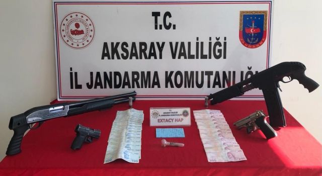 Zehir Tacirleri Yakalanmaktan, Jandarma Yakalamaktan Bıkmadı!