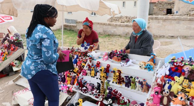 Annelerinden Kalan Mesleği Kızları Ve Gelinleriyle Sürdürüyorlar