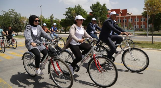 Bisiklet Sağlıklı Yaşam Ve Temiz Çevre Demektir